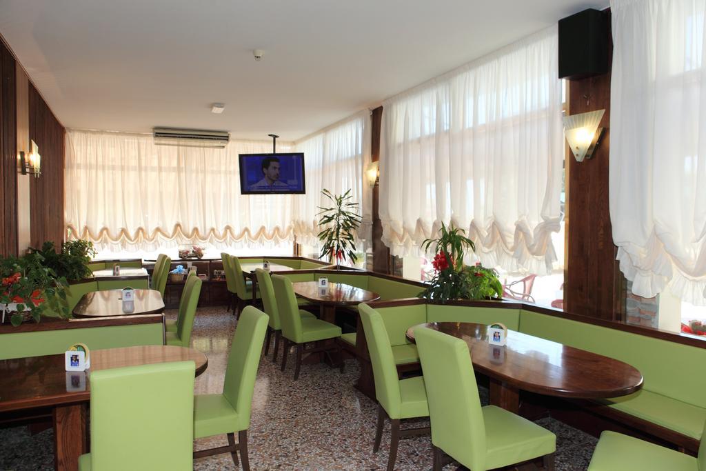 Hotel Vienna 卡奥莱 外观 照片